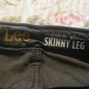 Lee skinny leg